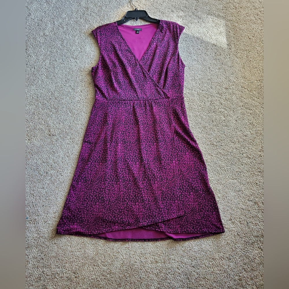 Ann Taylor Sleeveless Wrap Like Purple and Black Print Dress Size 10 - Picture 5 of 10